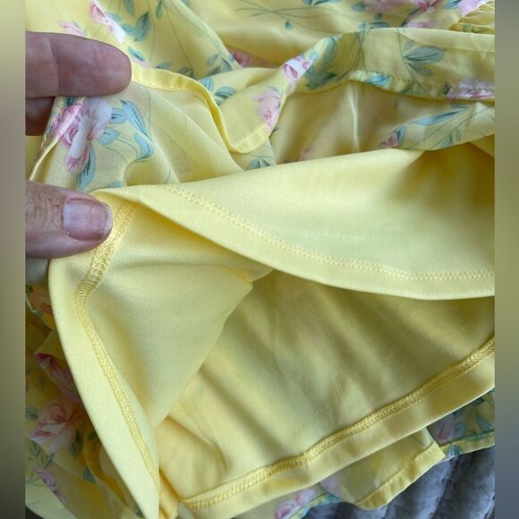 As You Wish Junior’s Size Large flutter sleeve dress NWT - Picture 5 of 8